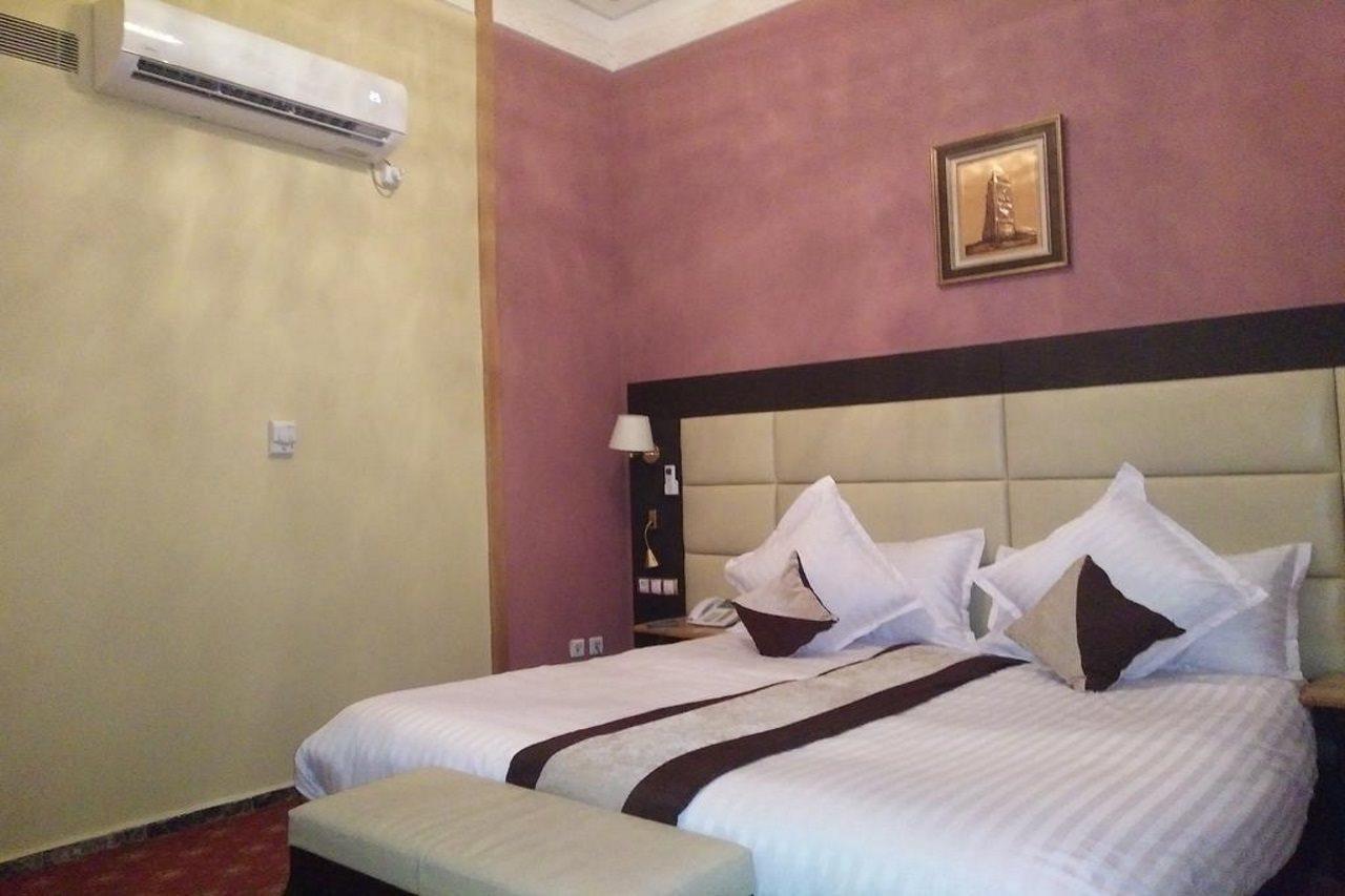 Hotel Les Zianides Tlemcen Bagian luar foto