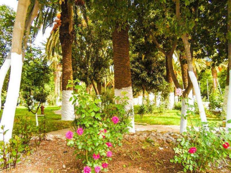 Hotel Les Zianides Tlemcen Bagian luar foto